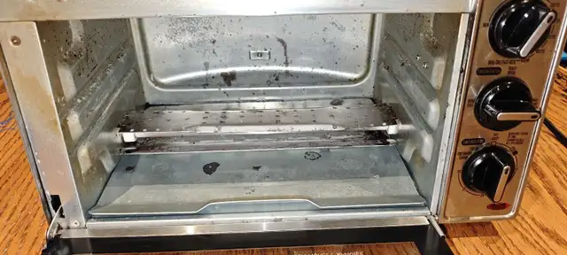 Hamilton Beach Toaster Oven in Toasters & Toaster Ovens in Oakville / Halton Region - Image 3