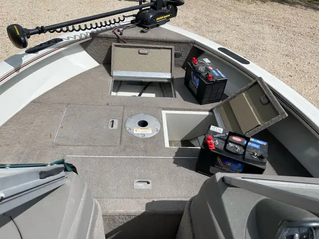 Crestliner Sportangler 17.5 ft with 115 mercury Optimax for sale in Powerboats & Motorboats in Saskatoon - Image 7