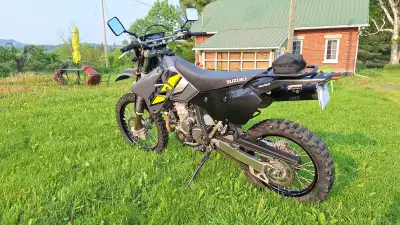 2021 DRZ 400 with only 6600 km. Well cared-for dual sport. Modifications: LED signal lights and tail...