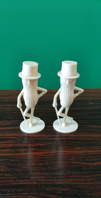 Mister Peanut salt and pepper shakers