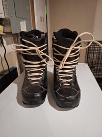 Men's 8.5 Laced Snowboard Boots