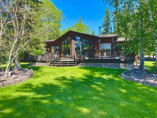 Recreational Waterfront Property on Tie Lake, B.C. in Houses for Sale in Cranbrook - Image 2