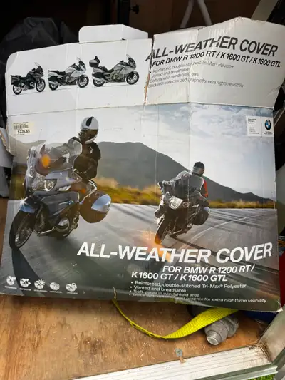 bmw motor cycle cover new in box ,never used 125 or best offer
