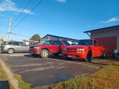 FULL PART OUT 2002 Sanoma ZQ8, 4.3 auto. Body needs work runs and drives fine. Clean interior non sm...