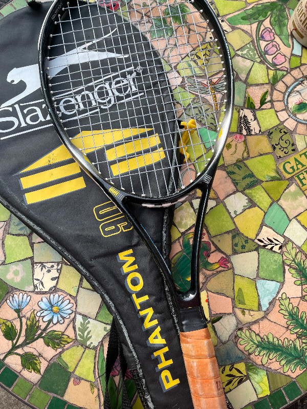 Slazenger Phantom 90. Grip 4 3/8. $140!! dans Tennis et raquettes  à Ville de Montréal