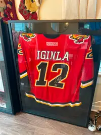 Jarome Iginla  framed  signed jersey