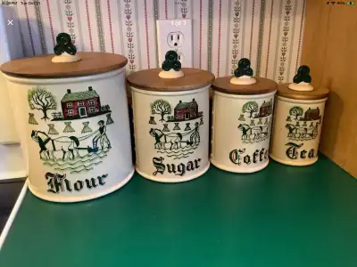Vt Metlox Poppytrail Homestead Provincial Pattern 4 Canister Set, View more