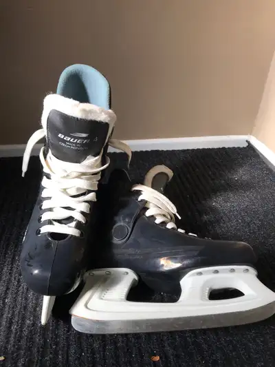 brands new Bauer skates, View more