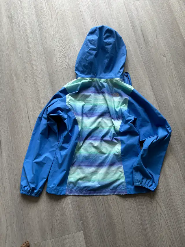 Girls Northface rain jacket  in Kids & Youth in Calgary - Image 5