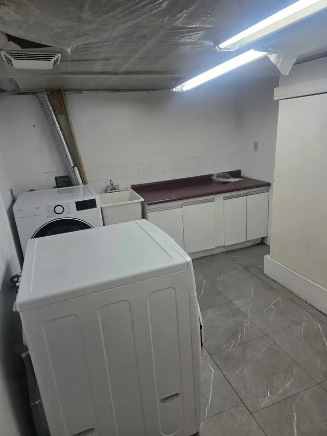 walk out the basement for rent in Long Term Rentals in Cambridge - Image 3