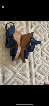 Size 91/2 American eagle navy sandals heels