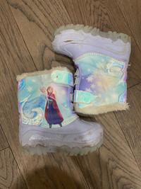 Frozen toddler boots size 8