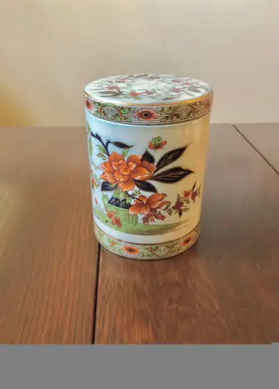 Pretty Vintage Tin Decor Display Gift Cookie Biscuit Floral, View more
