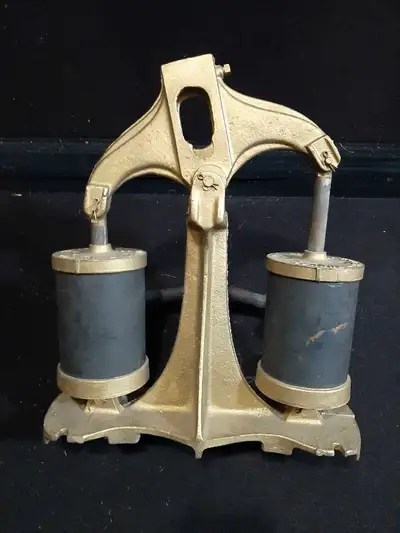 1942 divers air pump , View more