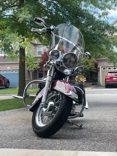 14500 km Custom 2 tone Red HD paint job Hi Flow intake with k&n filter Vance and Hines Big Shots pip...