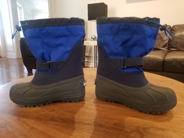 Columbia Youth Powderbug Plus II  Boots -  Kids Boys Size 4 in Clothing - 4T in City of Toronto - Image 3