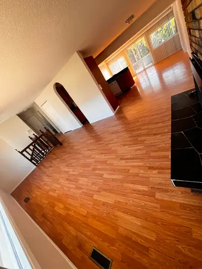 Large lovely 5+bedroom character house in centre of Penticton for rent,available Sept first. The Hou...