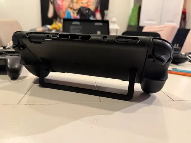 DBrand Nintendo switch with all accessories in Nintendo Switch in City of Montréal - Image 3