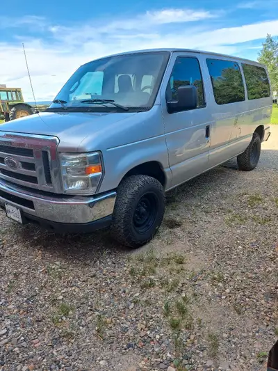 2010 Ford E 350 12 passenger van. Really nice shape. No rust at all. Small dent in passenger front d...