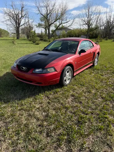 3.8 litre v6 Little to no rust wasn’t driven in the winter. runs and drives great