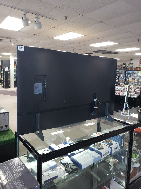 Samsung Oled Television in Toys & Games in Cole Harbour - Image 2