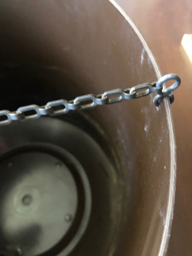 70s Large Plastic Hanging Brown Plant Pot Chain Decor in Arts & Collectibles in Calgary - Image 3