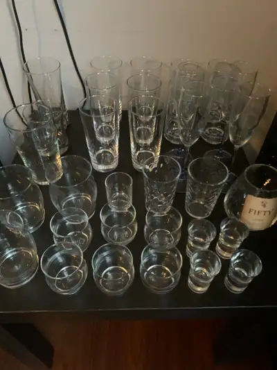 A total of 34 mixed glasses, no chips Perfect for an event or wedding Some are in sets