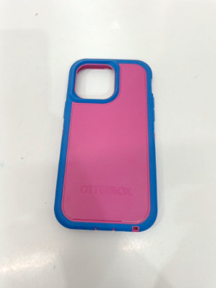 OtterBox DEFENDER For iPhone 14 Pro- NEW in Cell Phones in Markham / York Region - Image 3