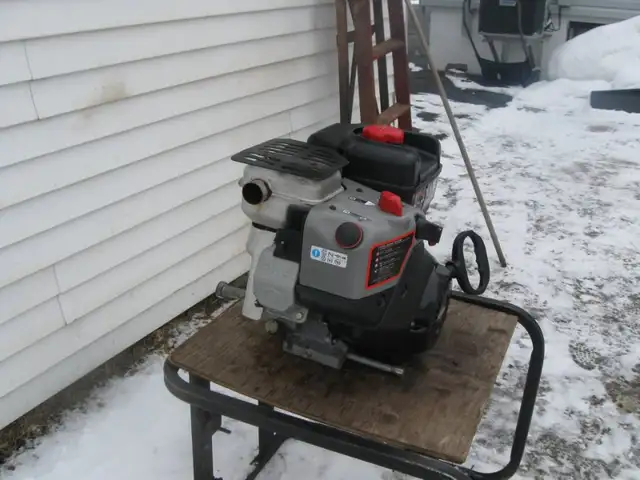 instal gratos 30 minute 7/7 - moteur souffleuse 342cc shaft 1 po in Snowblowers in Laval / North Shore - Image 4