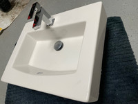 LAVABO de salle de bain + robinet de marque RUBI