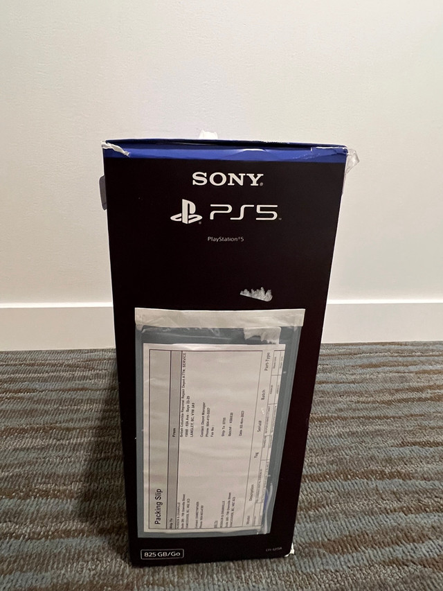 Ps5 Spider-Man 2 limited edition console in Sony Playstation 5 in Vancouver - Image 3