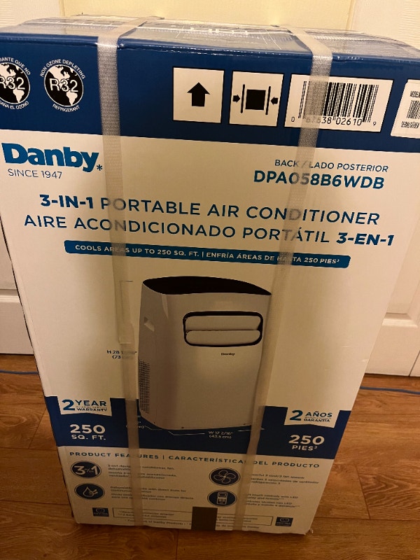 LIKE NEW Danby 12000 BTU 3in1 Portable Air Conditioner Heaters