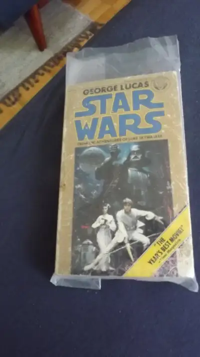 I HAVE BEEN SELLING COOL & NEAT MERCH ON KIJ SINCE 2011 ! I SELL UNIQUE VINTAGE ITEMS/COLLECTIBLES/M...