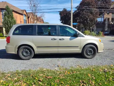 2013 Dodge Grand Caravan SE Package. Champagne/Gold Color, Low mileage, under 98,000 kms. Great shap...