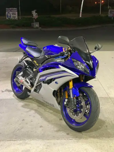 Fully upgraded , mint condition. Reach out with questions. 5000km