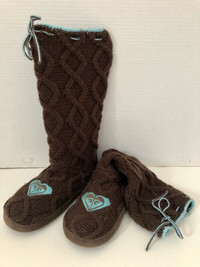 Roxy knitted slipper boots, brown with blue