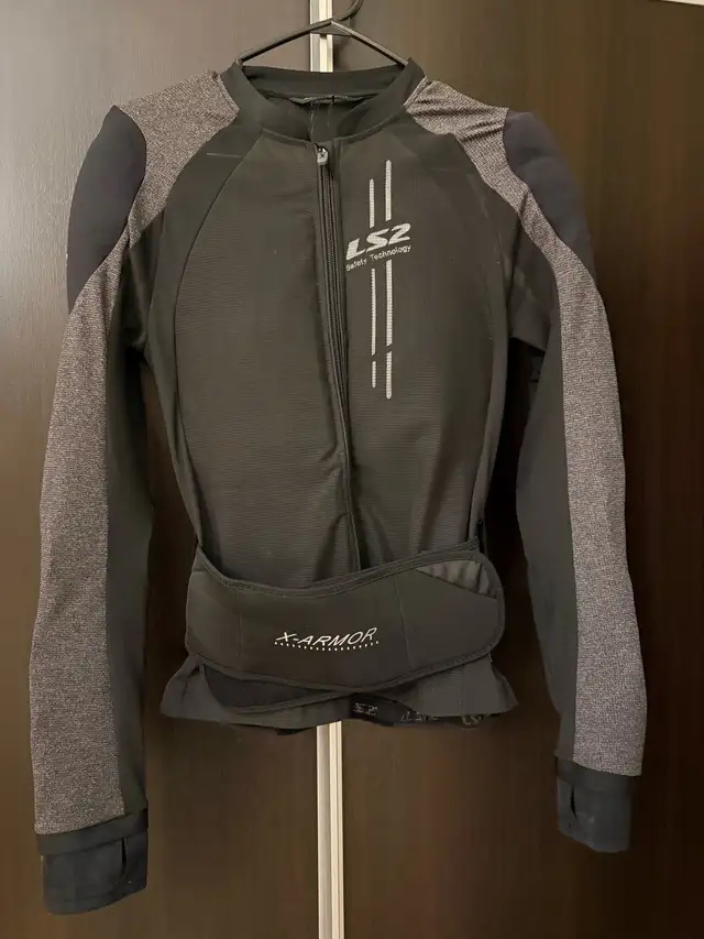 LS2 Motorcycle Jacket in Other in Regina - Image 2