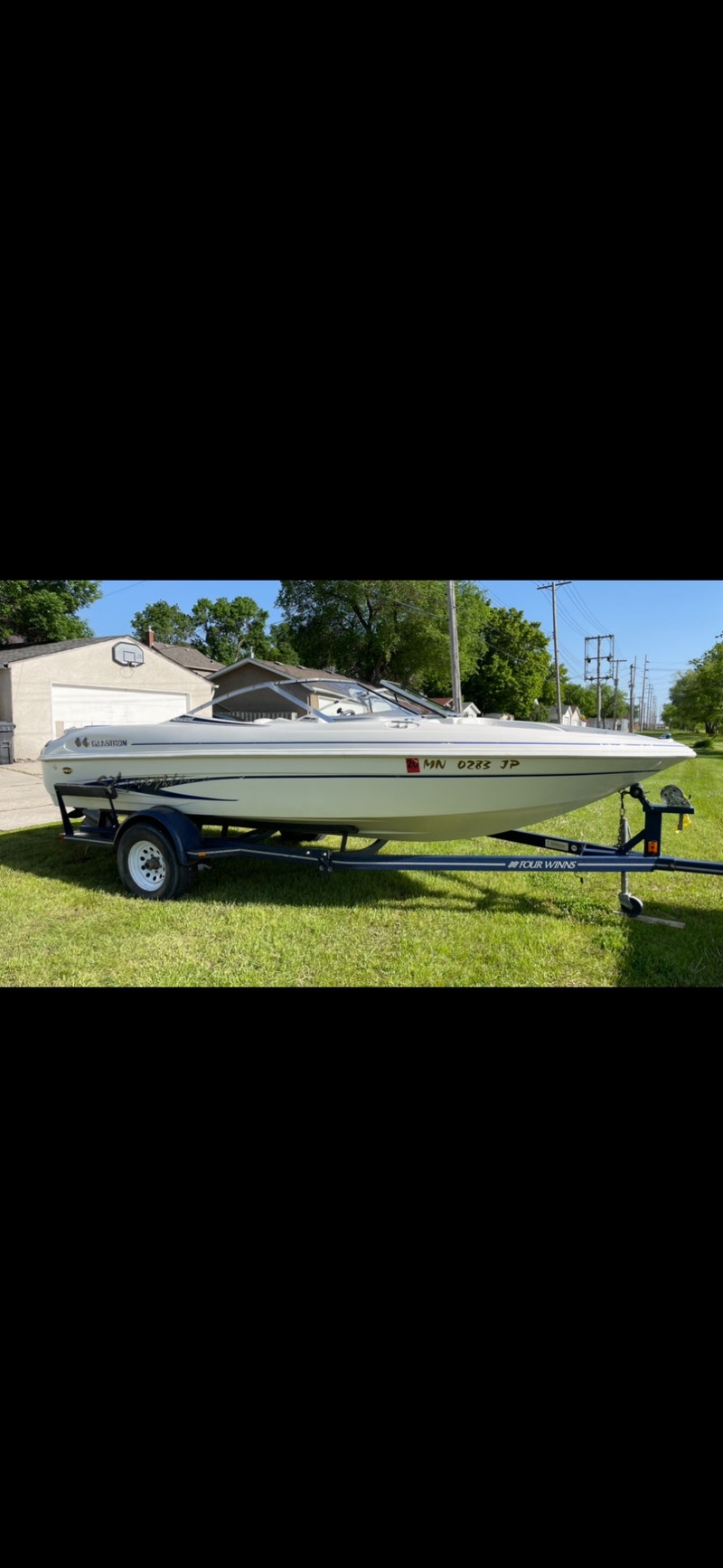 2003 Glastron SX 195 Boat (12 hrs on BRAND NEW engine block