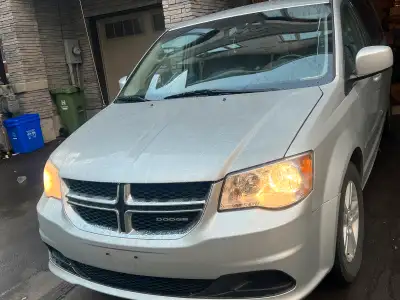 Selling my 2012 dodge grand caravan with 254000km. Good running condition. Recently replaced brakes...