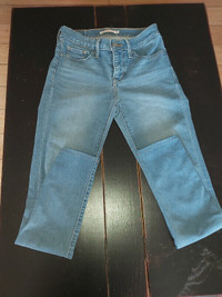 Levi Jeans - Women's Size 25