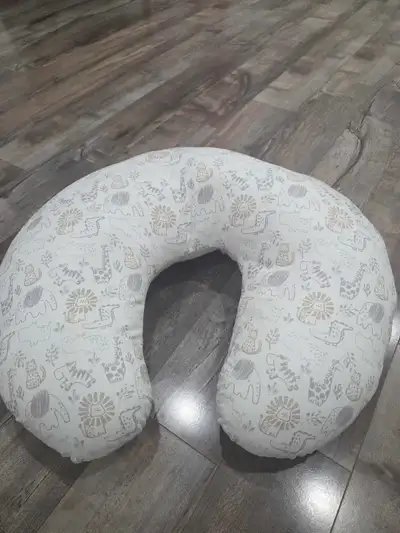 Baby breasyfeeding pillow, View more