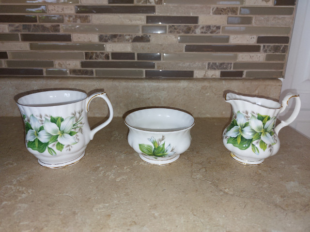 3 Pieces Royal Albert Trillium Creamer Sugar Mug Cup in Kitchen & Dining Wares in St. Catharines