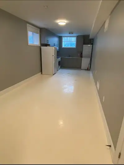 Bright 1-Bedroom Basement – Mavis & Eglinton – Utilities Include