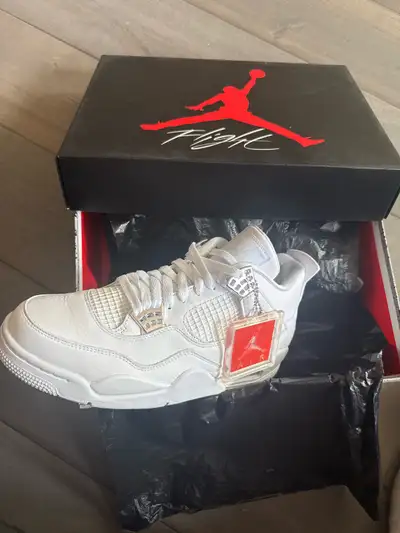 Jordan 4 pure money, View more
