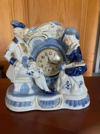 ( CASH ONLY ) PICK UP : CROW FOOT LIBRARY ( NW ) DESIGNER VINTAGE PORCELAIN COLONIAL GENTLEMAN & LAD...