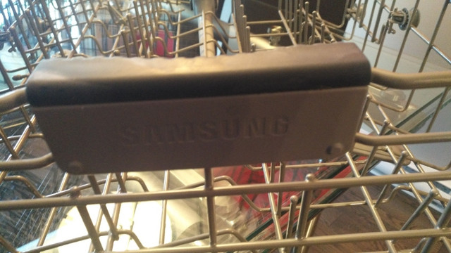 Paniers supérieurs et inférieurs pour lave vaisselle Samsung dans Lave-vaisselles  à Ouest de l’Île - Image 4