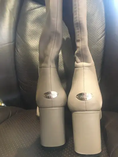 Very elegant Guess leather boots -sz 7 never worn.Retail for $500 , selling for 400$ . Very soft int...