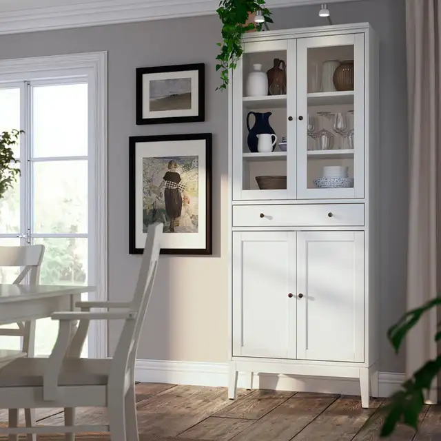 Armoire Haute Vitré à 1 tiroir Idanas de Ikea blanc in Bookcases & Shelving Units in Drummondville - Image 3