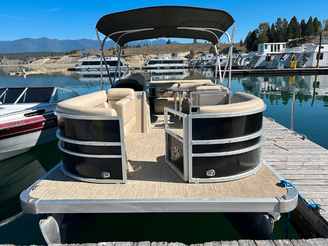 2016 Montego Bay Pontoon Boat in Powerboats & Motorboats in Cranbrook - Image 3