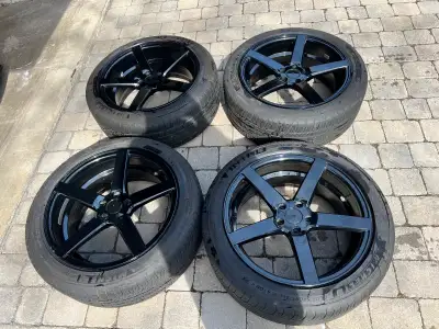 Mag Rufino 20 pouces 5x114.3 38 de offset 9 pouces de large Vient avec pneu Michelin pilot sport a/s...